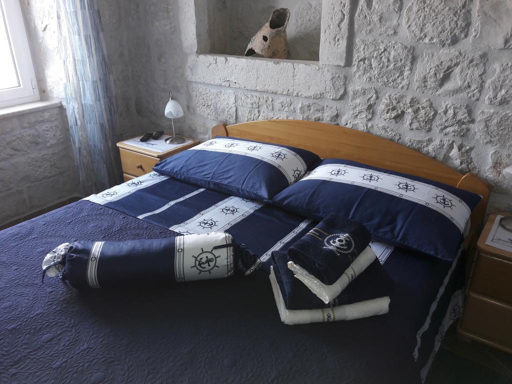 Villa Tudor Trogir Bagian luar foto