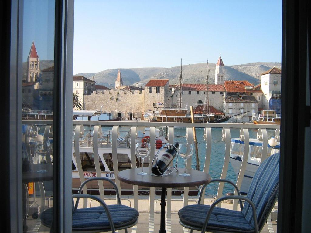 Villa Tudor Trogir Ruang foto
